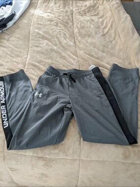 Under Armour Grey Jogger Pants with Black Side Panels